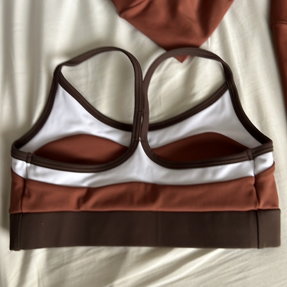 Five Brown Bra - Picture 2 of 4
